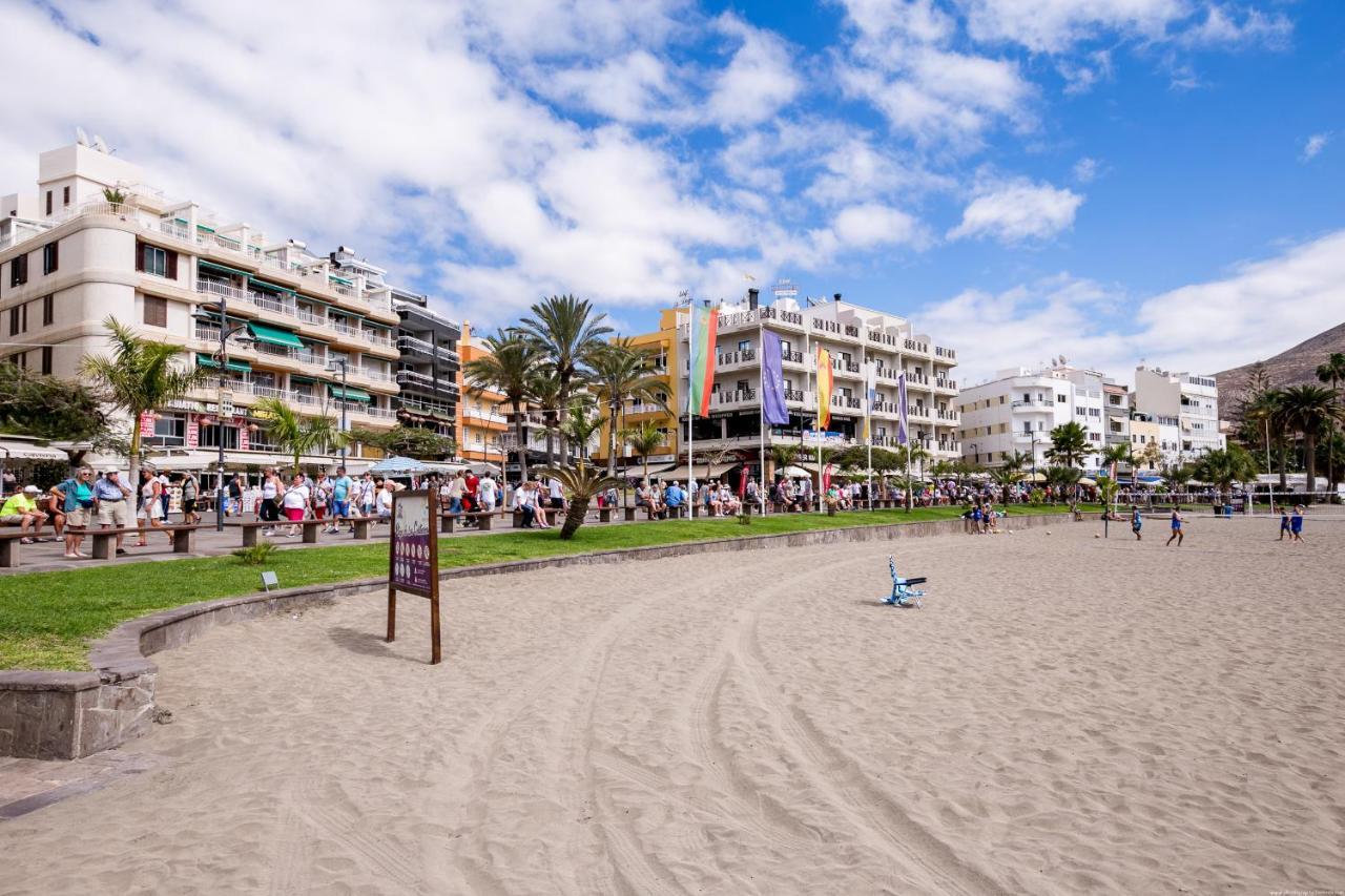 Ceyla View, Cristianos