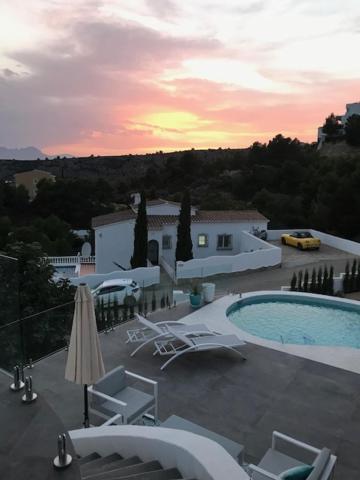 Apartamento Precioso En Con Piscina En Moraira Benitachell *