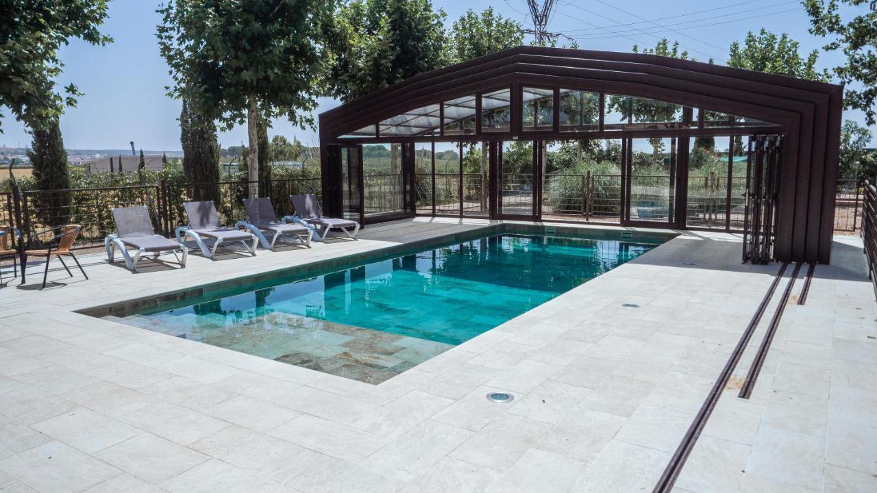 Villa La De Tomas - 5 Estrellas - Futbol 7, Piscina Cubierta & Padel Mota Del Cuervo