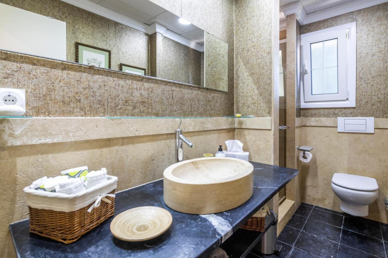 Lujo Olivanova Golf Met Villa *