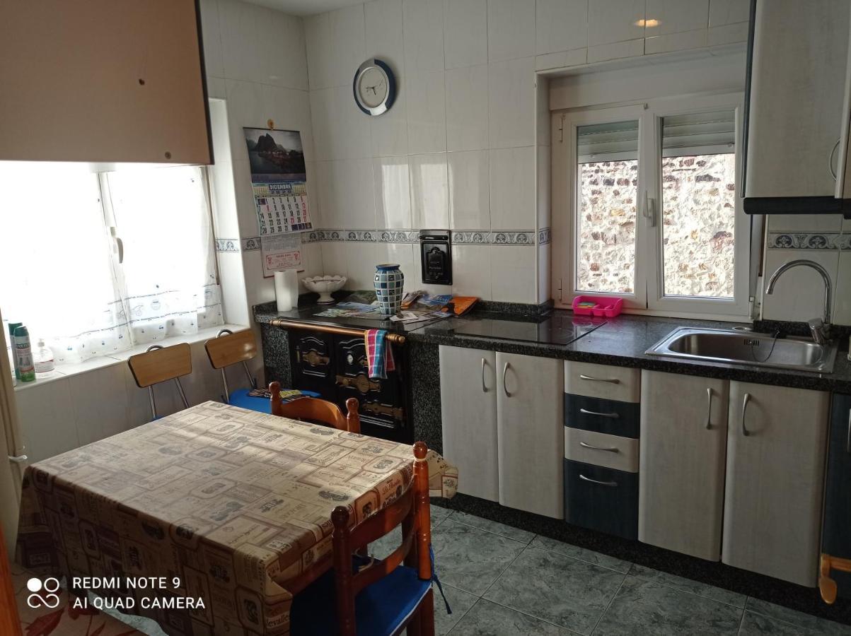 Tres Horreos Holiday home Felechas