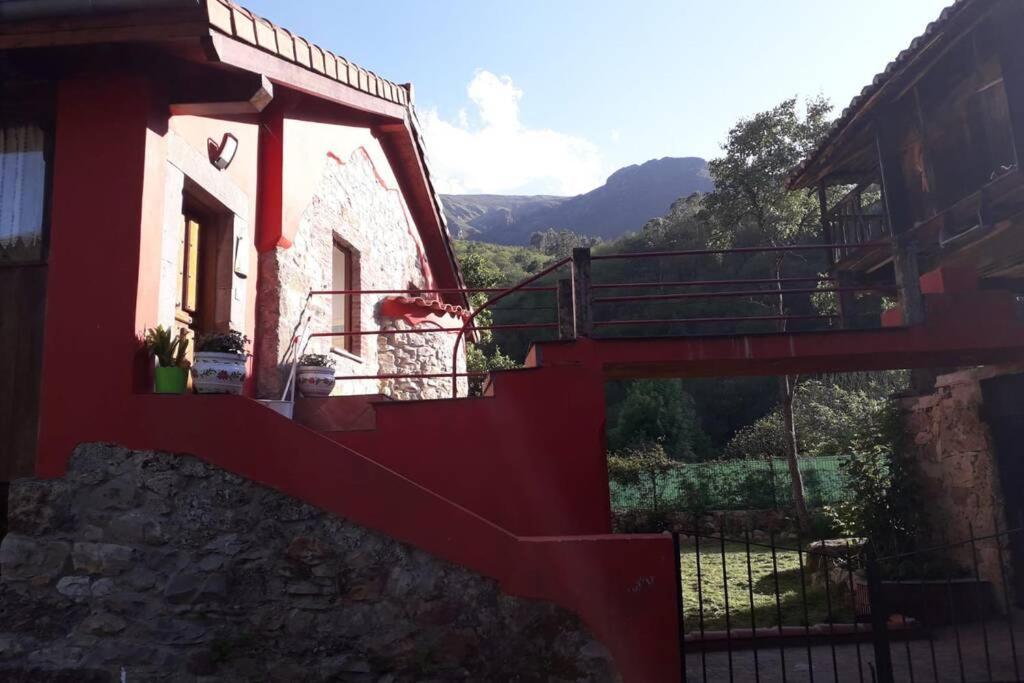 Сasa de vacaciones En Asturias A Orillas Del Río Narcea Puerta De Somiedo *