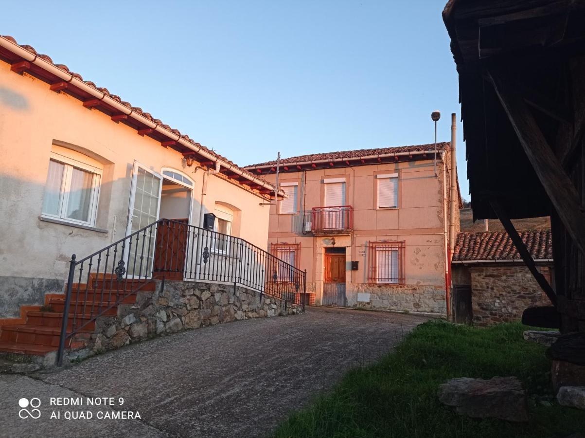 Holiday home Tres Horreos Felechas