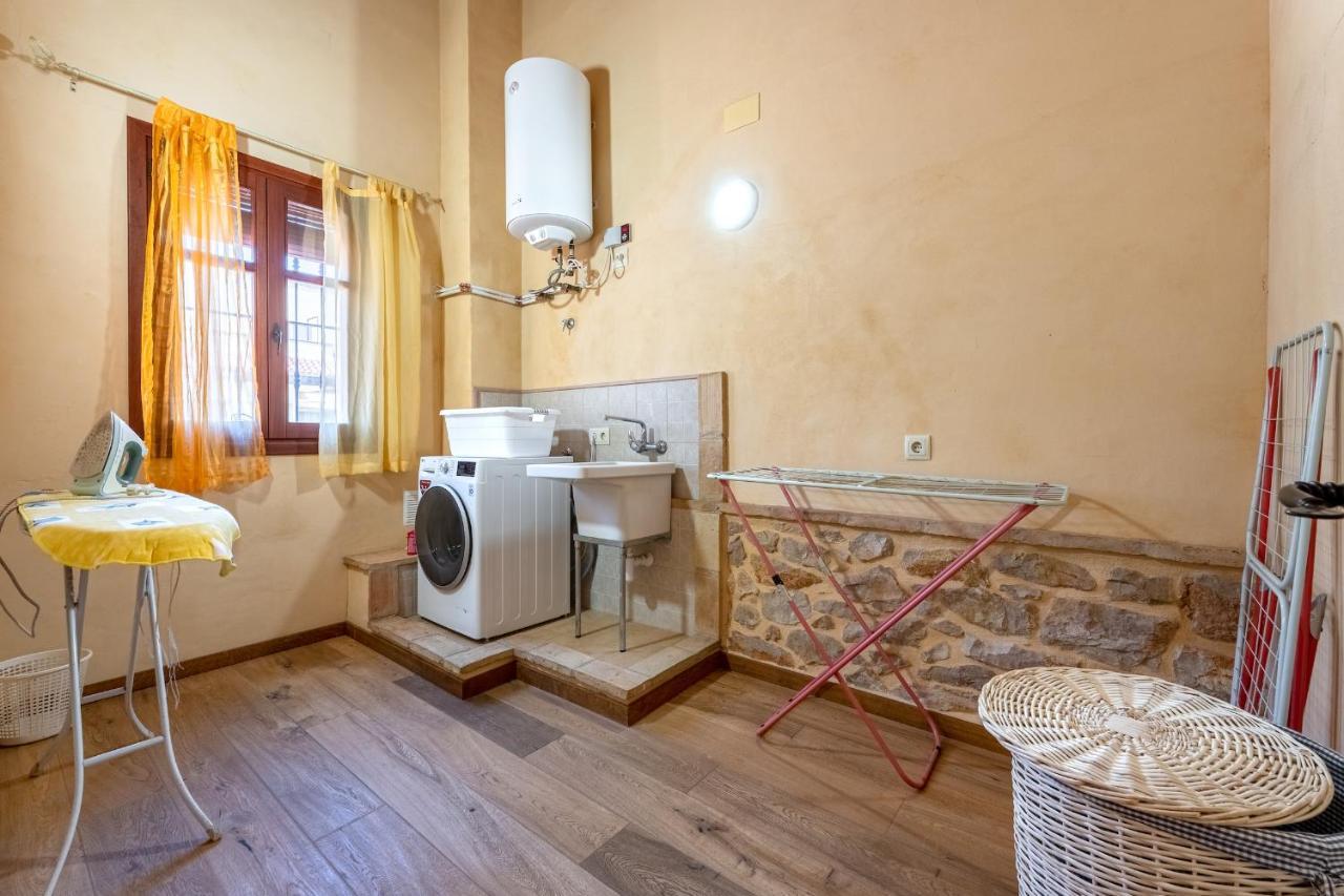 Hauzify I Palauet Del Remei * El Perello (Catalonia)