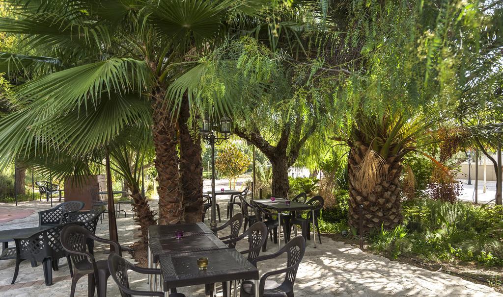 Jardines De Casablanca Pensión Caravaca De La Cruz