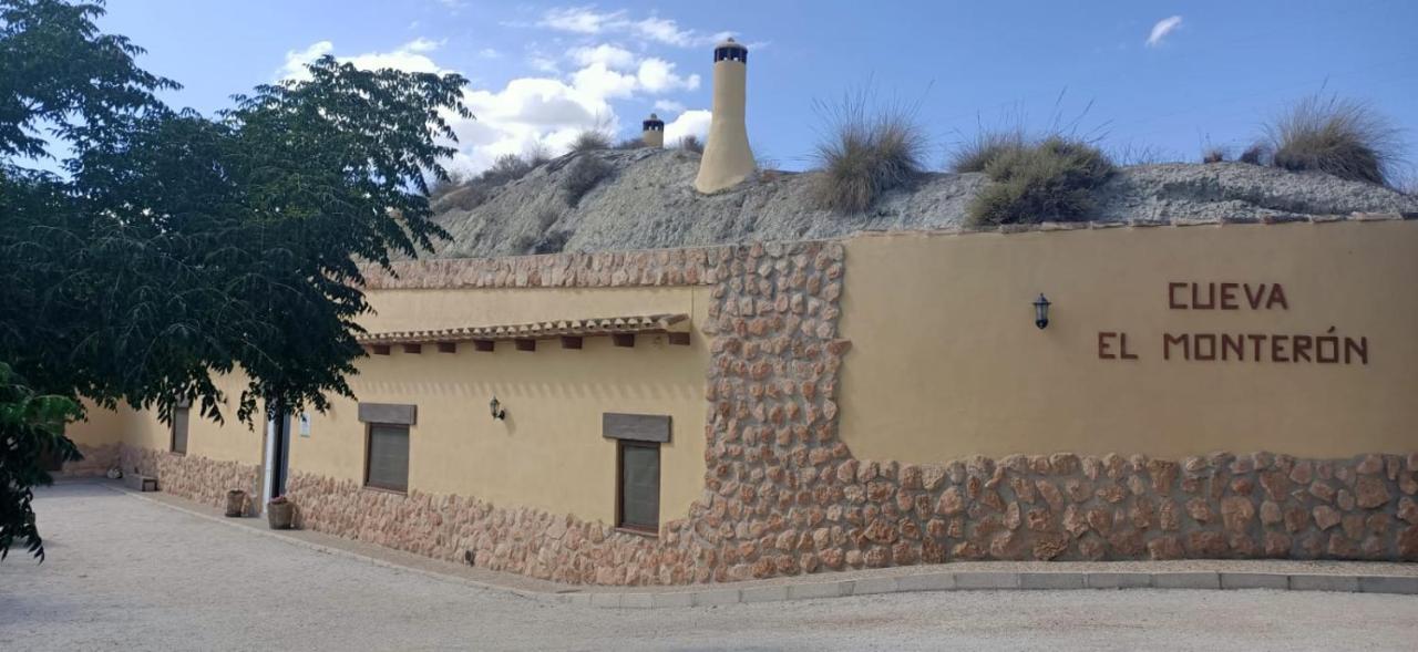 Holiday home Cueva El Monteron