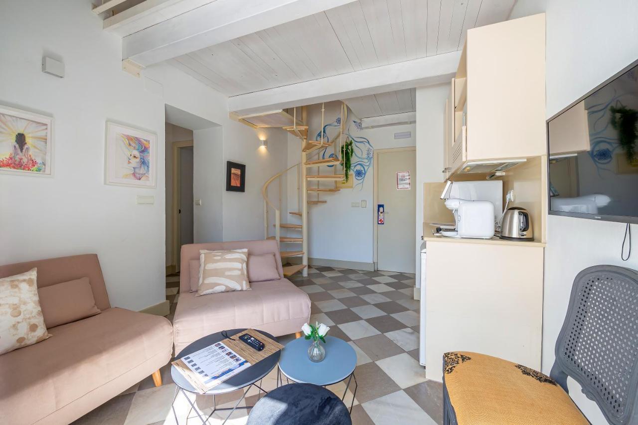 Hotel La Casa De La Favorita Tarifa