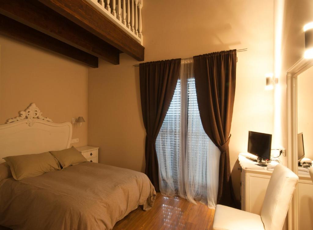 Hotel Palacio De Ivan Tarin Monteagudo del Castillo