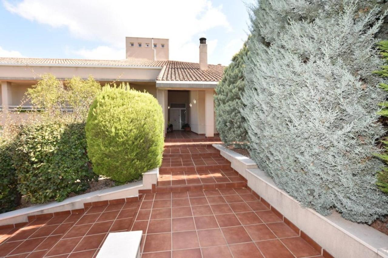 Lodge Torreta Of Gormaig, House With Swimming Pool *