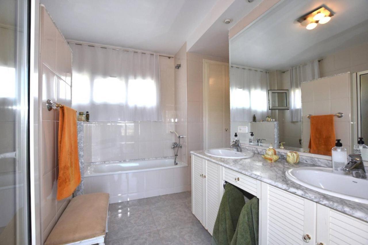 Torreta Of Gormaig, House With Swimming Pool Lodge *