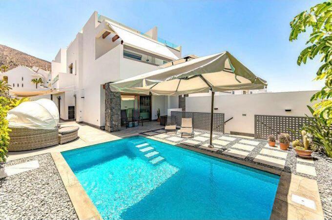 Luxury Tropical Private Heated Pool * Los Cristianos (Tenerife)