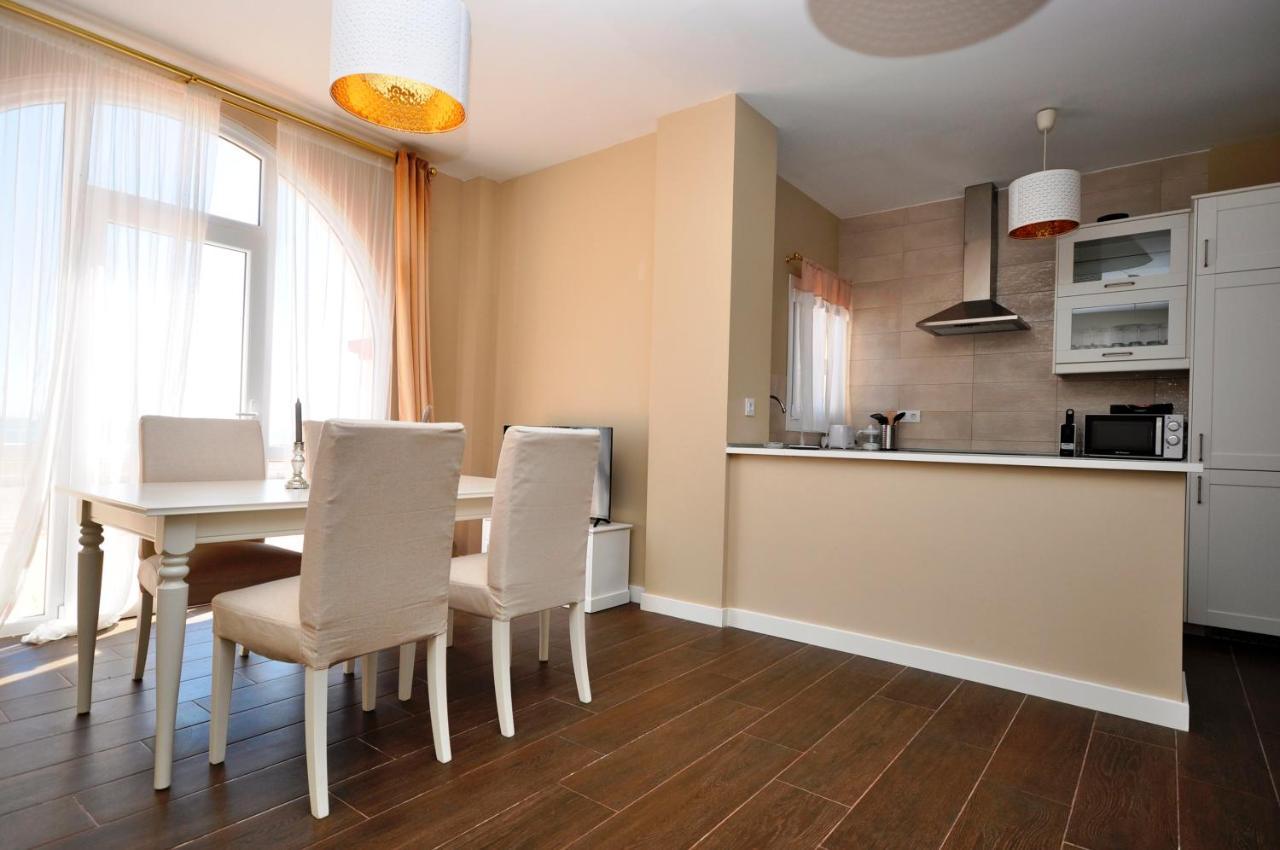 Apartamentos En Puerto Sherry Junto Al Mar, Solo Para Familias Y Parejas