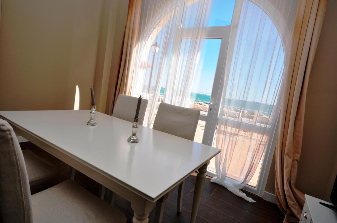 Apartamentos En Puerto Sherry Junto Al Mar, Solo Para Familias Y Parejas * El Puerto de Santa Maria
