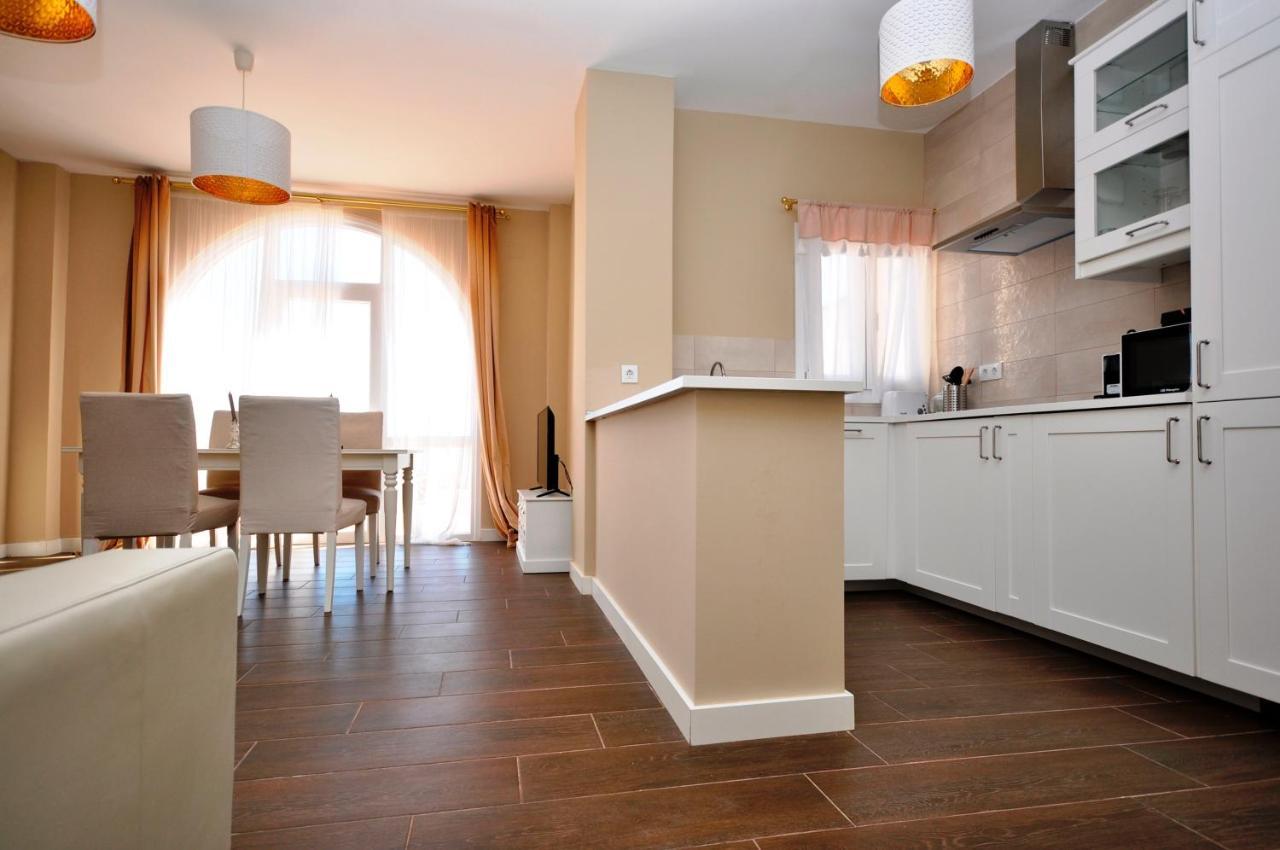 Apartamentos En Puerto Sherry Junto Al Mar, Solo Para Familias Y Parejas Apartment