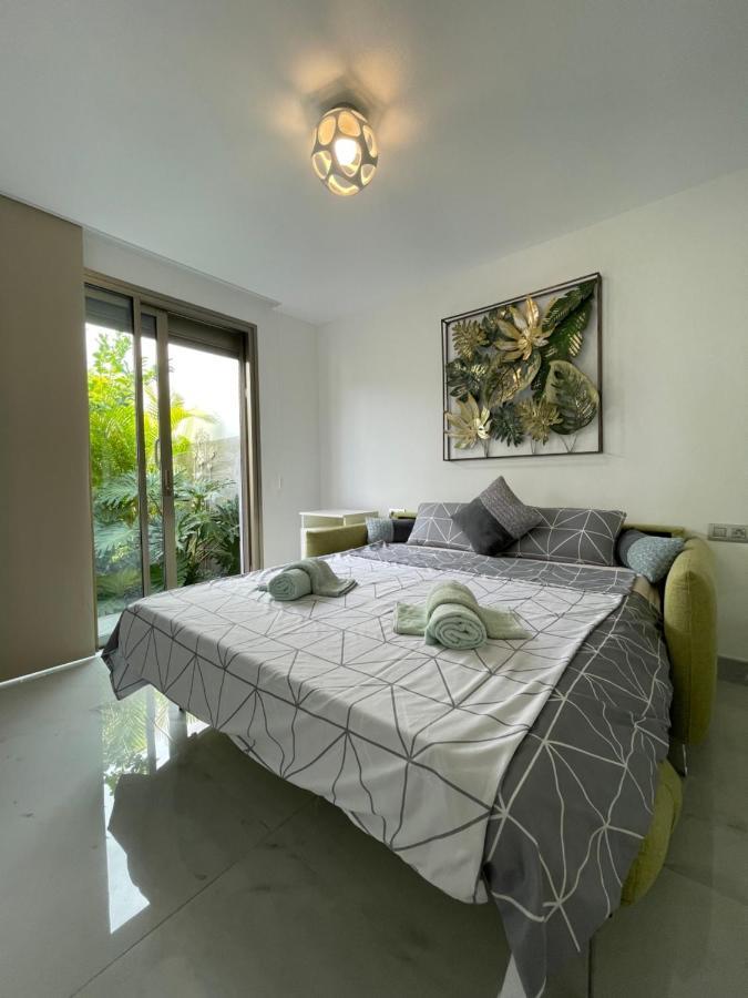 Luxury Tropical Private Heated Pool