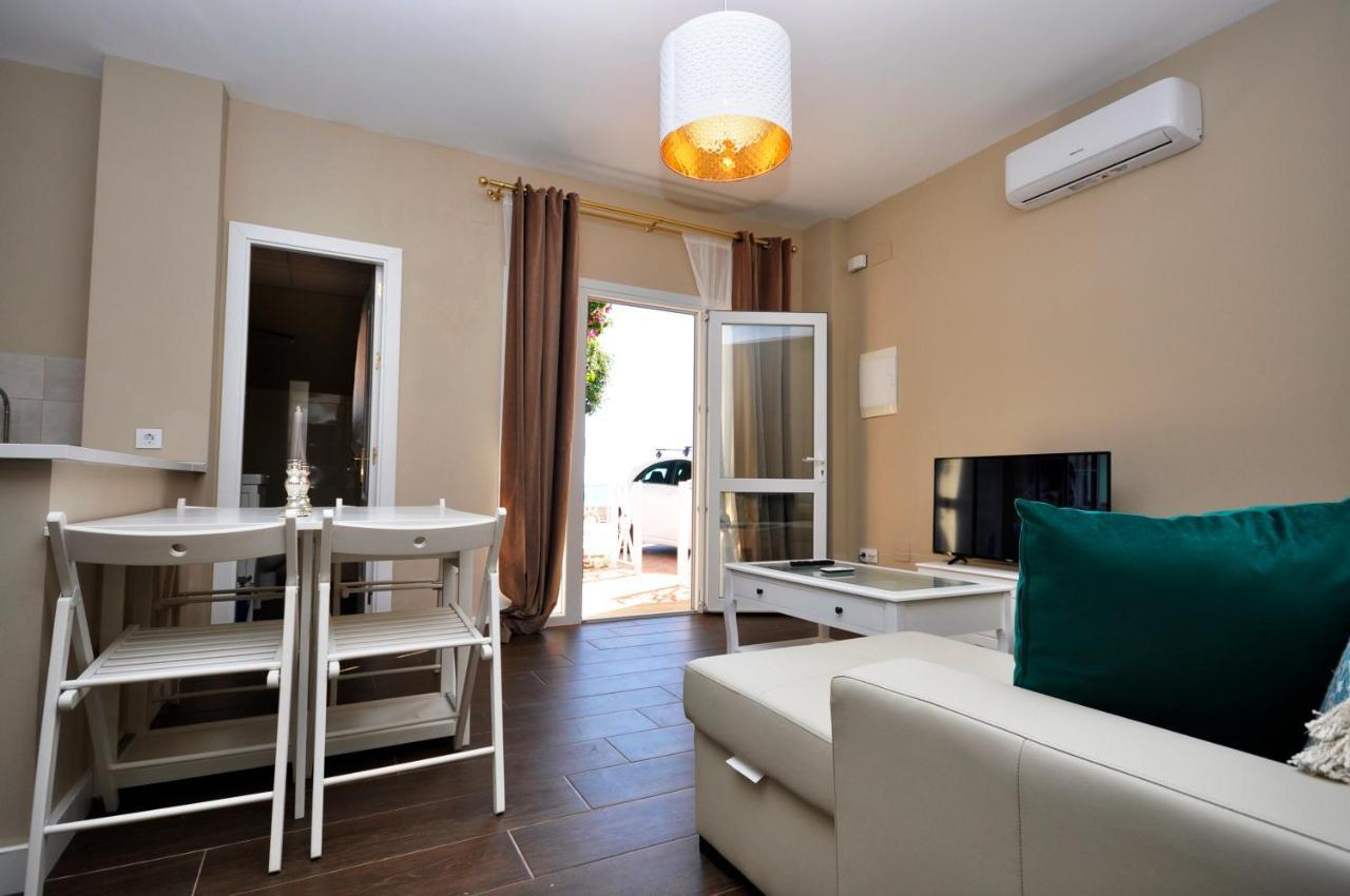 Apartamentos En Puerto Sherry Junto Al Mar, Solo Para Familias Y Parejas Apartment *