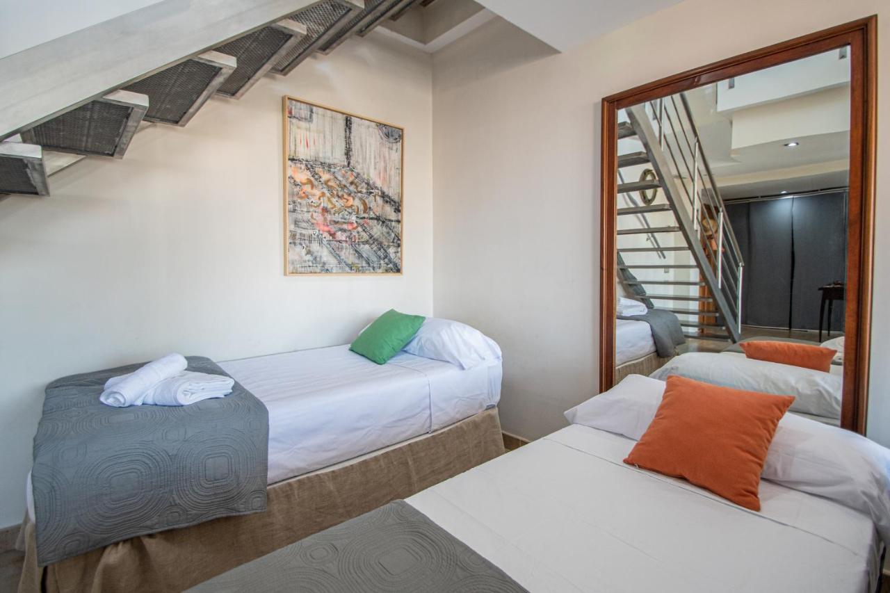 Loft Space - Time In Apartment