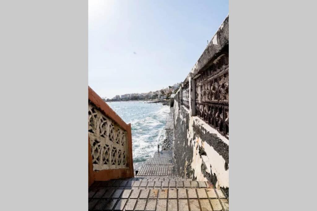 Theatre Box: Ocean Balcony & Stairs To The Sea Apartamento