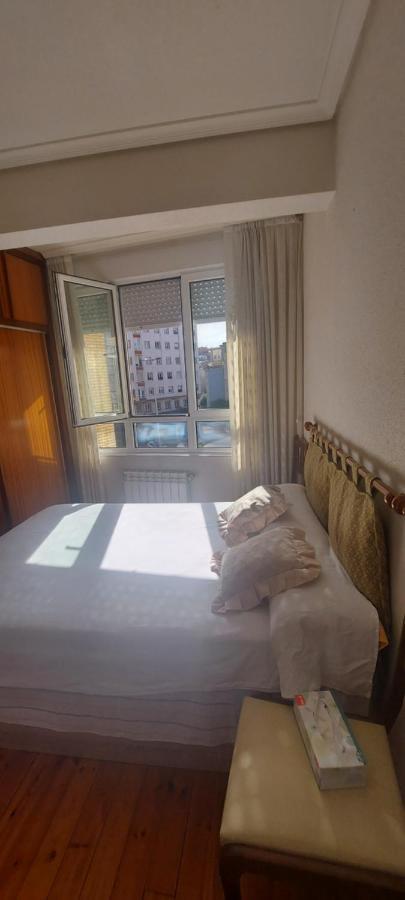 Habitacion Privada Al Lado De La Bahia De Santander Homestay *
