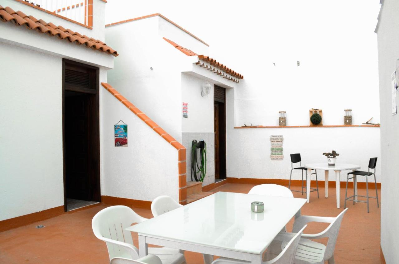 Pensión Banana Surf House *