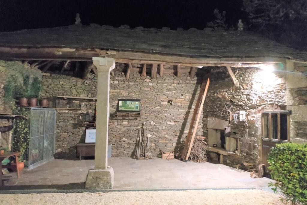 A Casa Do Tragaluz Casa Rural Con Restauracion De Diseno En Holiday home