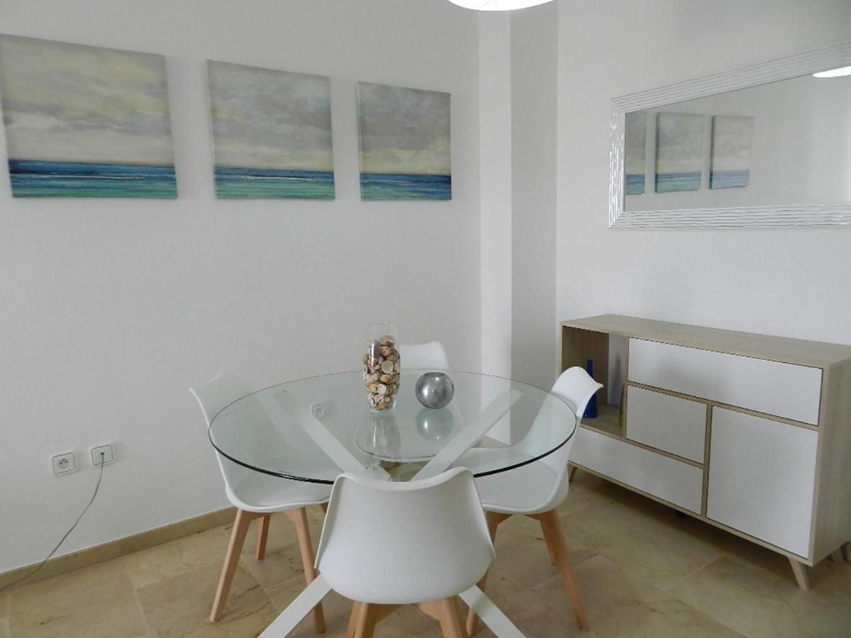 Apartment Stunning Views Await You In Marina De La Duquesa