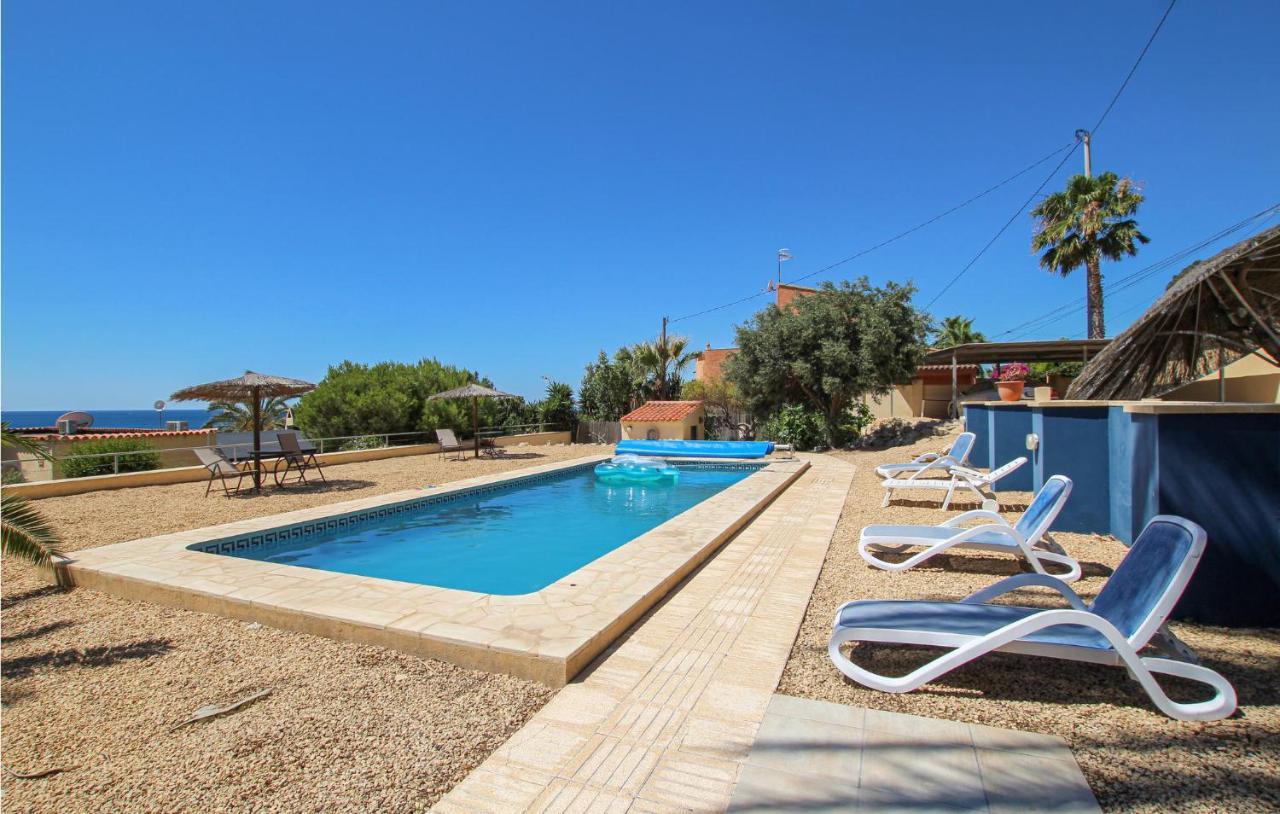 Сasa de vacaciones 5 Bedroom Cozy In *