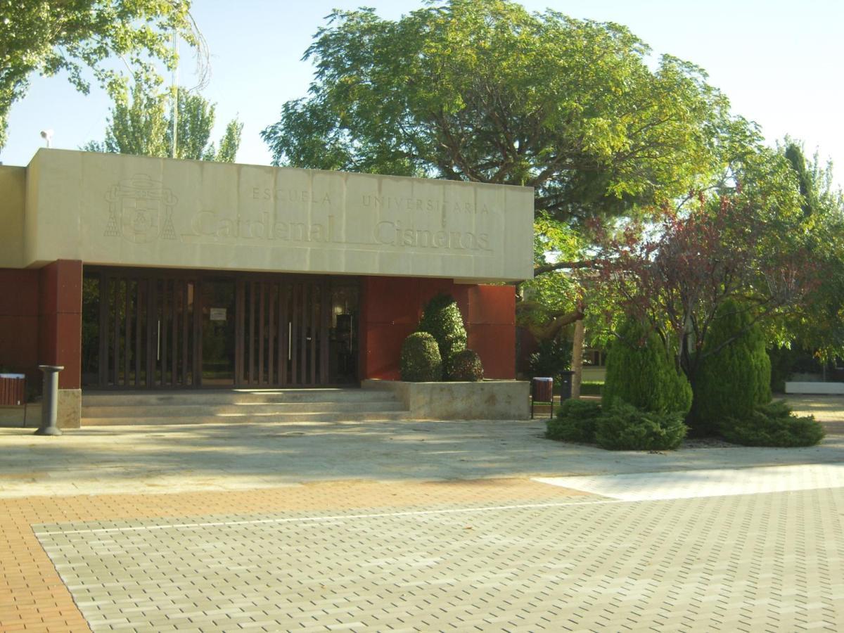 Guest house Residencia Universitaria Cardenal Cisneros