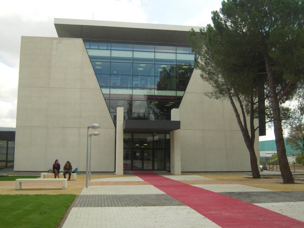 Residencia Universitaria Cardenal Cisneros Guest house 2*