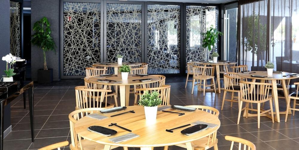 Apartahotel Axel Ibiza - Adults Only