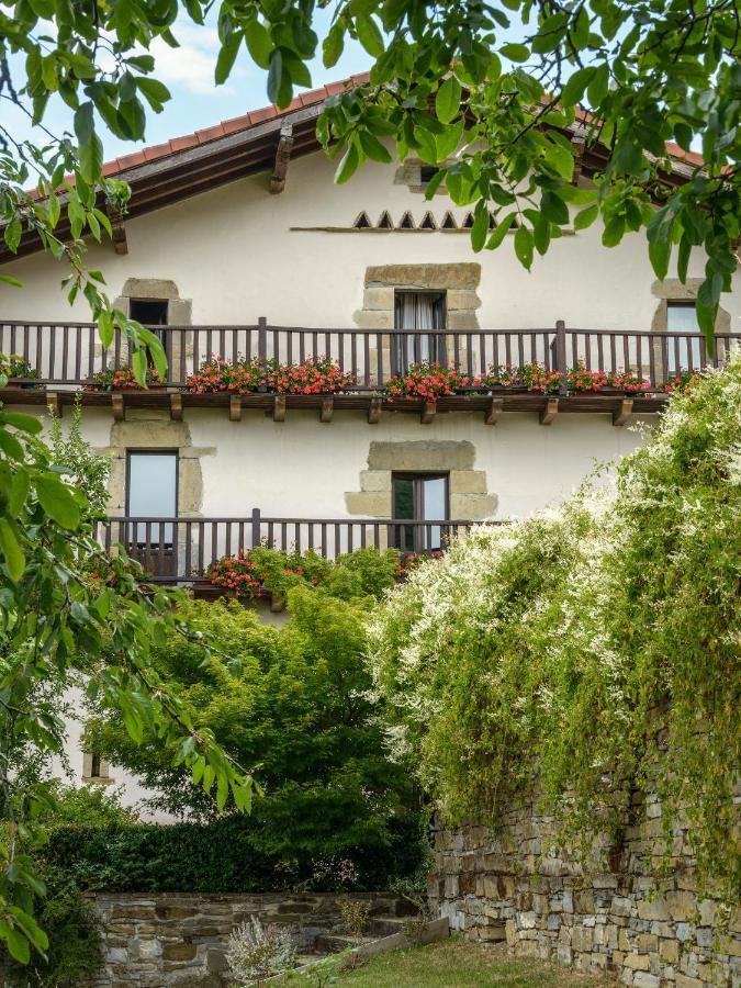 Hotel Akerreta Akerreta
