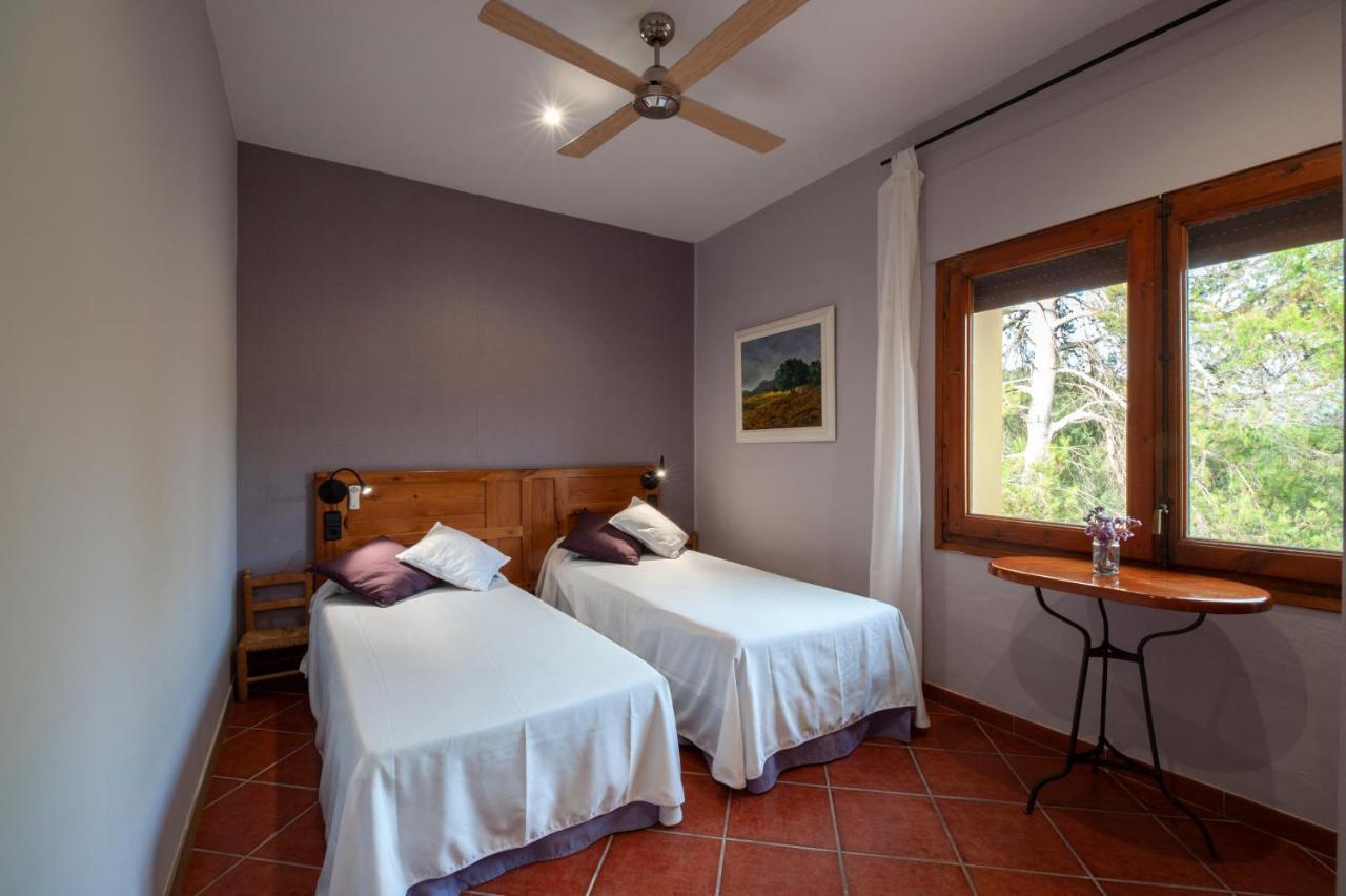 Mas Trucafort - Masia Braseria - Adults Only Bed & Breakfast