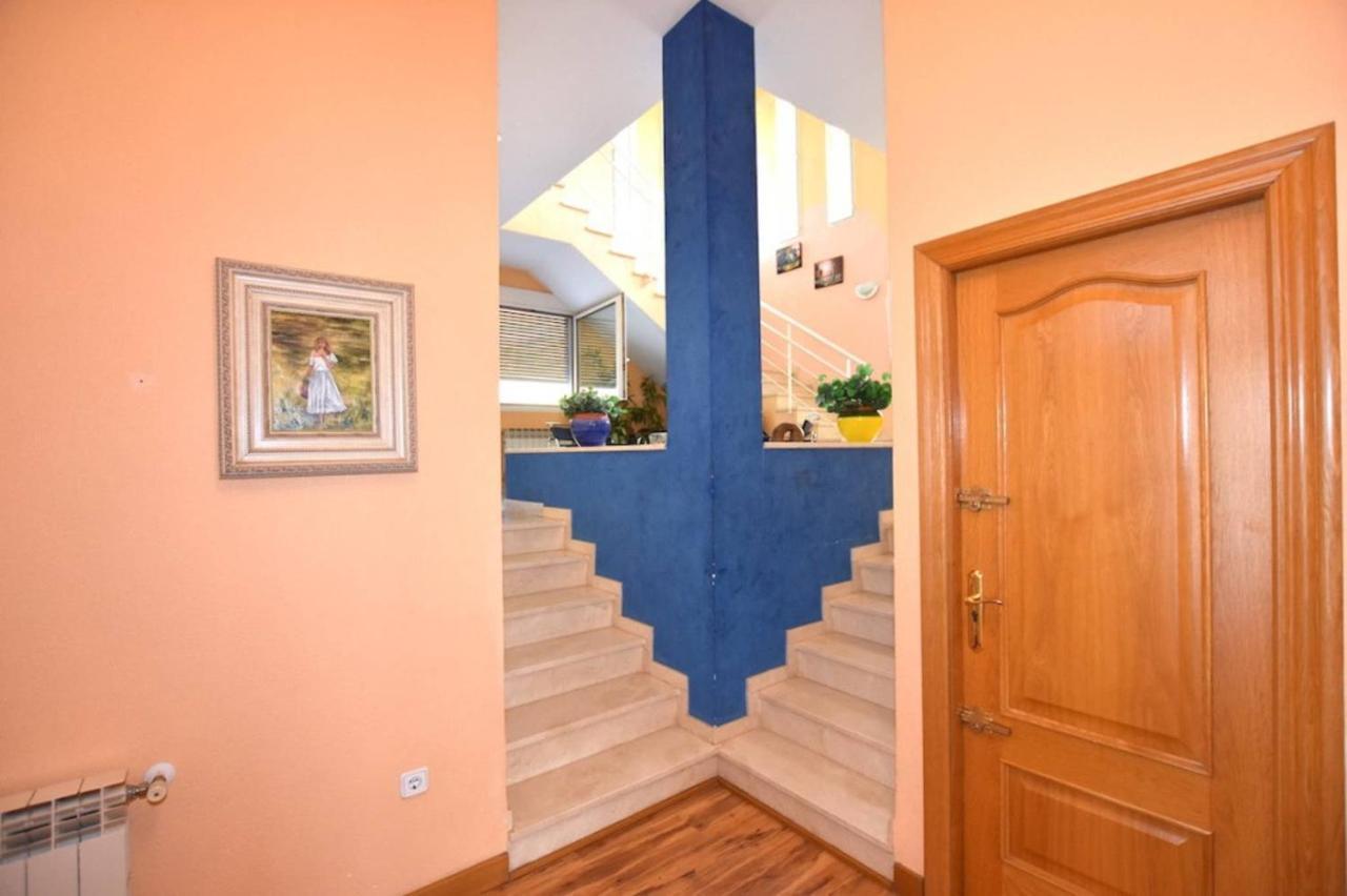 Lodge Torreta Of Gormaig, House With Swimming Pool *