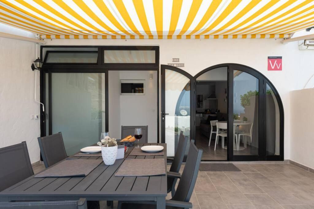 With Amazing Views And Terrace Garden, Fast Fiber Wifi * Patalavaca