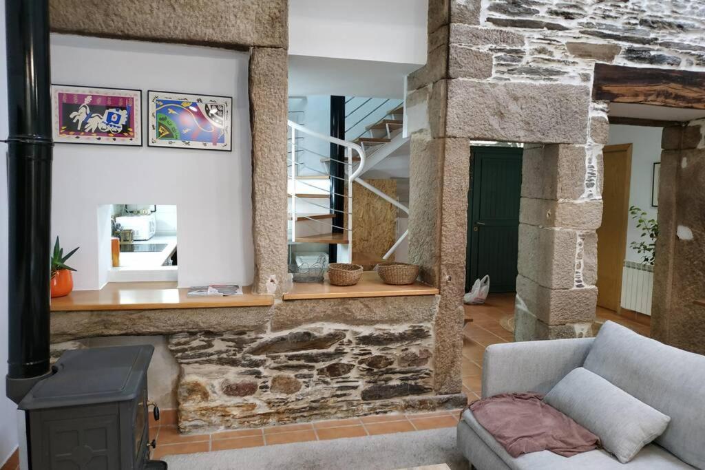 A Casa Do Tragaluz Casa Rural Con Restauracion De Diseno En Holiday home *