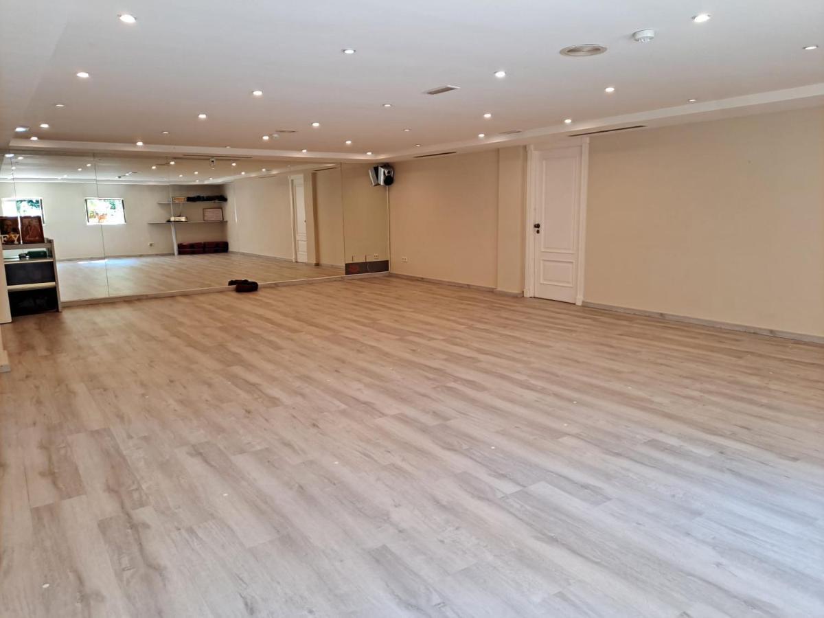 Monarque Sultan Apartment