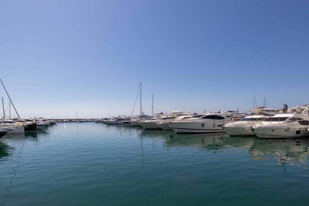 Apartment Puerto Banus Second Line, Luxury