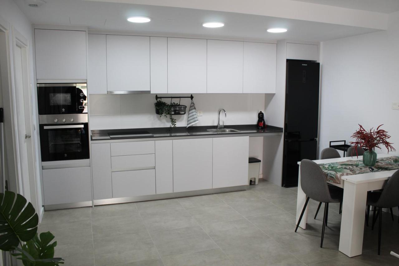 Apartamento Ocean !! 1ª Línea Del Mar, Piscina, Parking, Wifi *