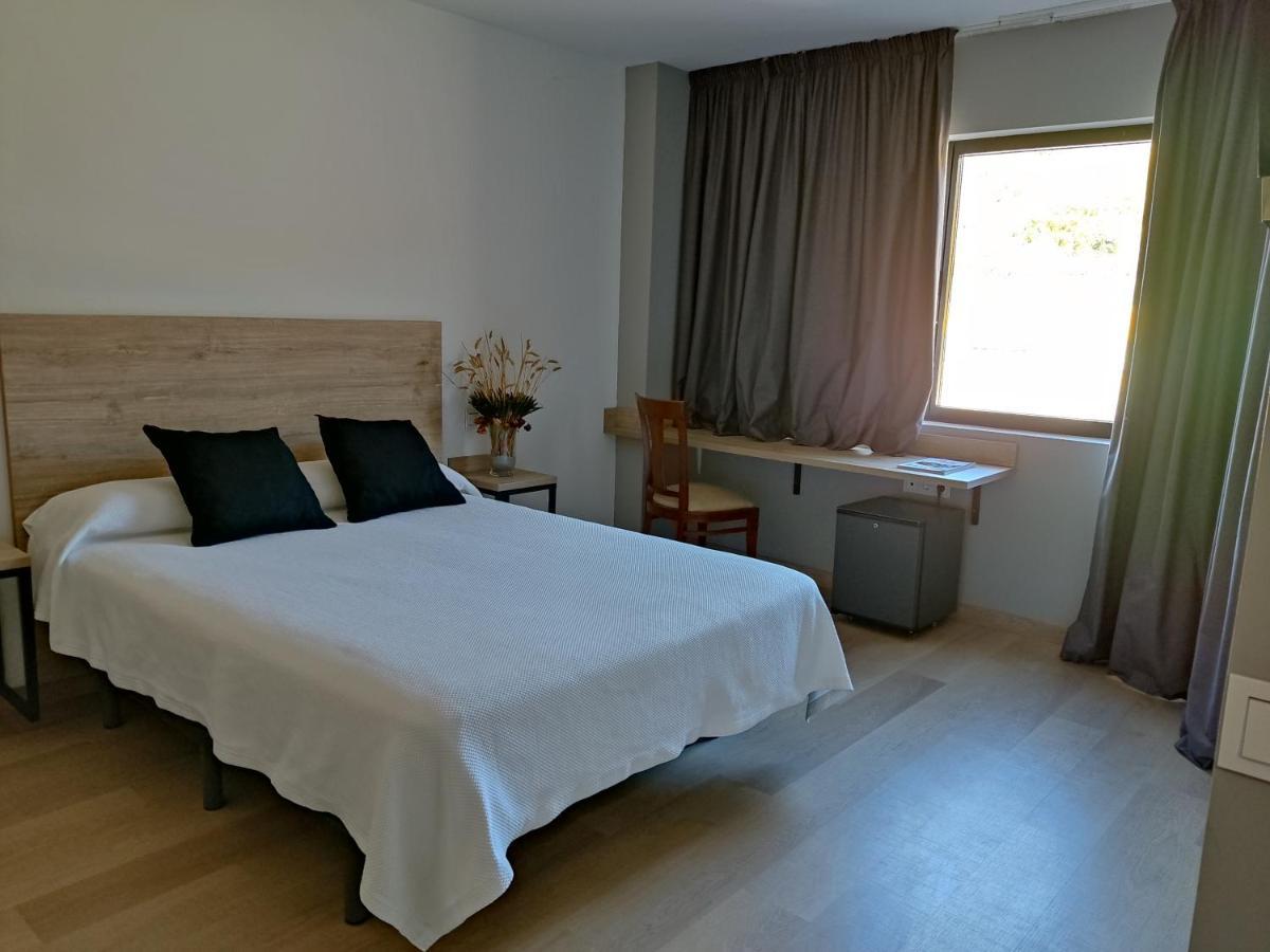 Rosales Bed & Breakfast 2*