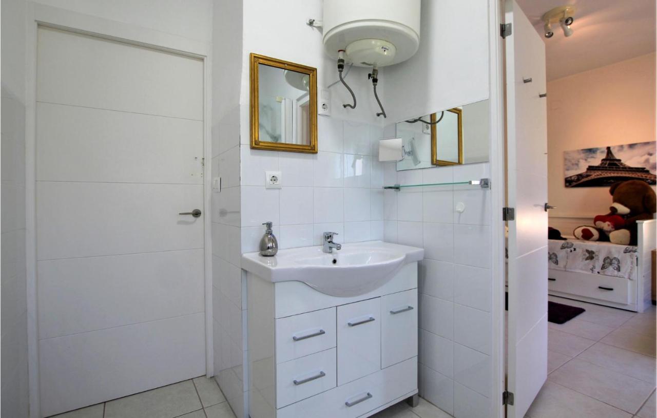 Сasa de vacaciones 5 Bedroom Cozy In
