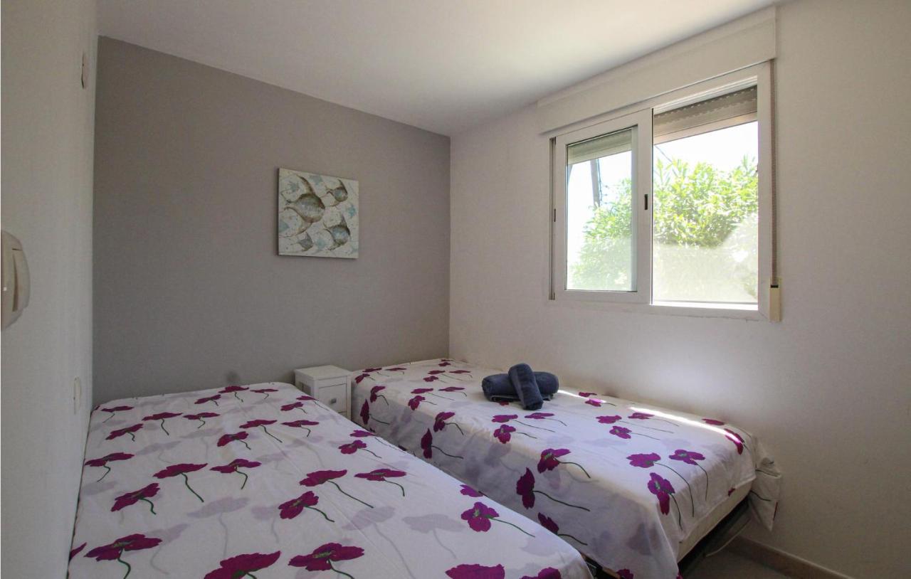 Сasa de vacaciones 5 Bedroom Cozy In *