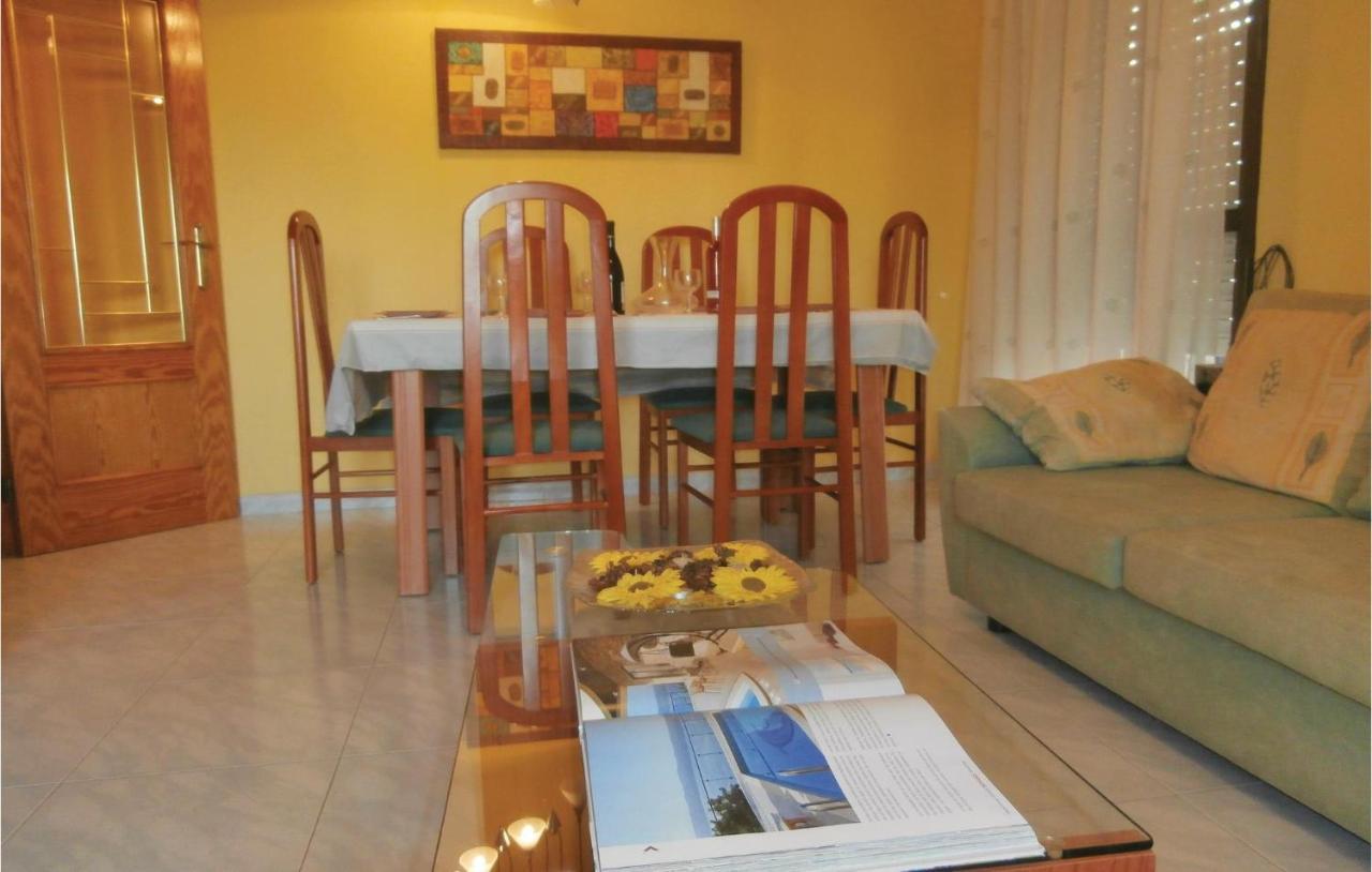 Apartment In Alcazares With Kitchen *