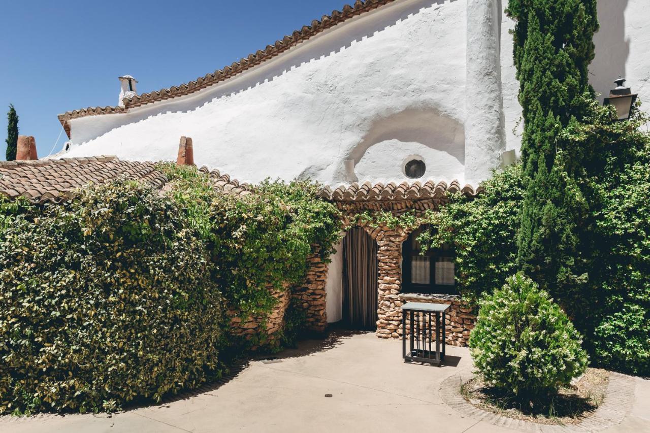 Cuevas Del Tio Tobas Alcudia de Guadix
