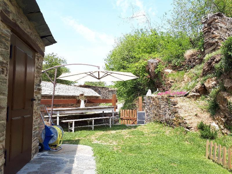 Casas De Outeiro *