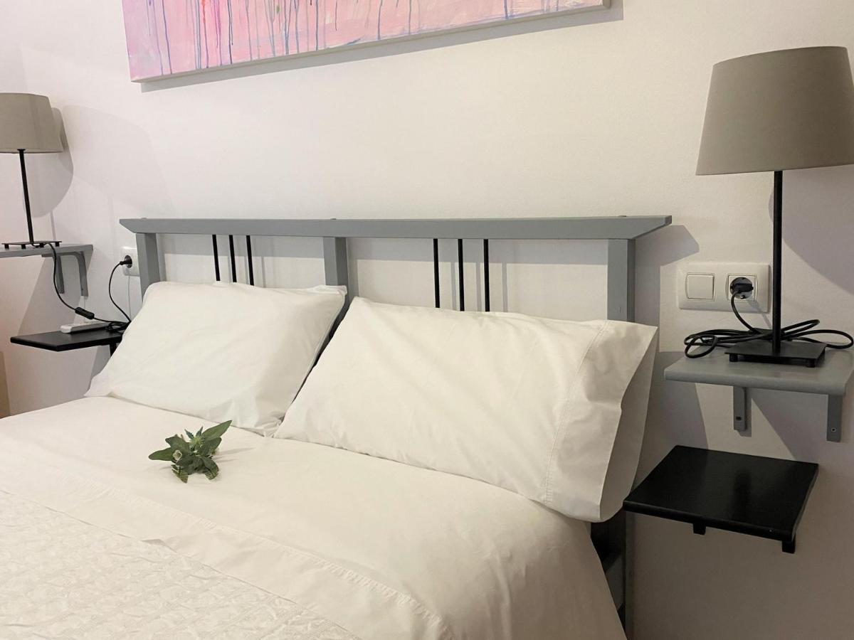 Entero A 10 Minutos En Coche De Sevilla Centro Apartment
