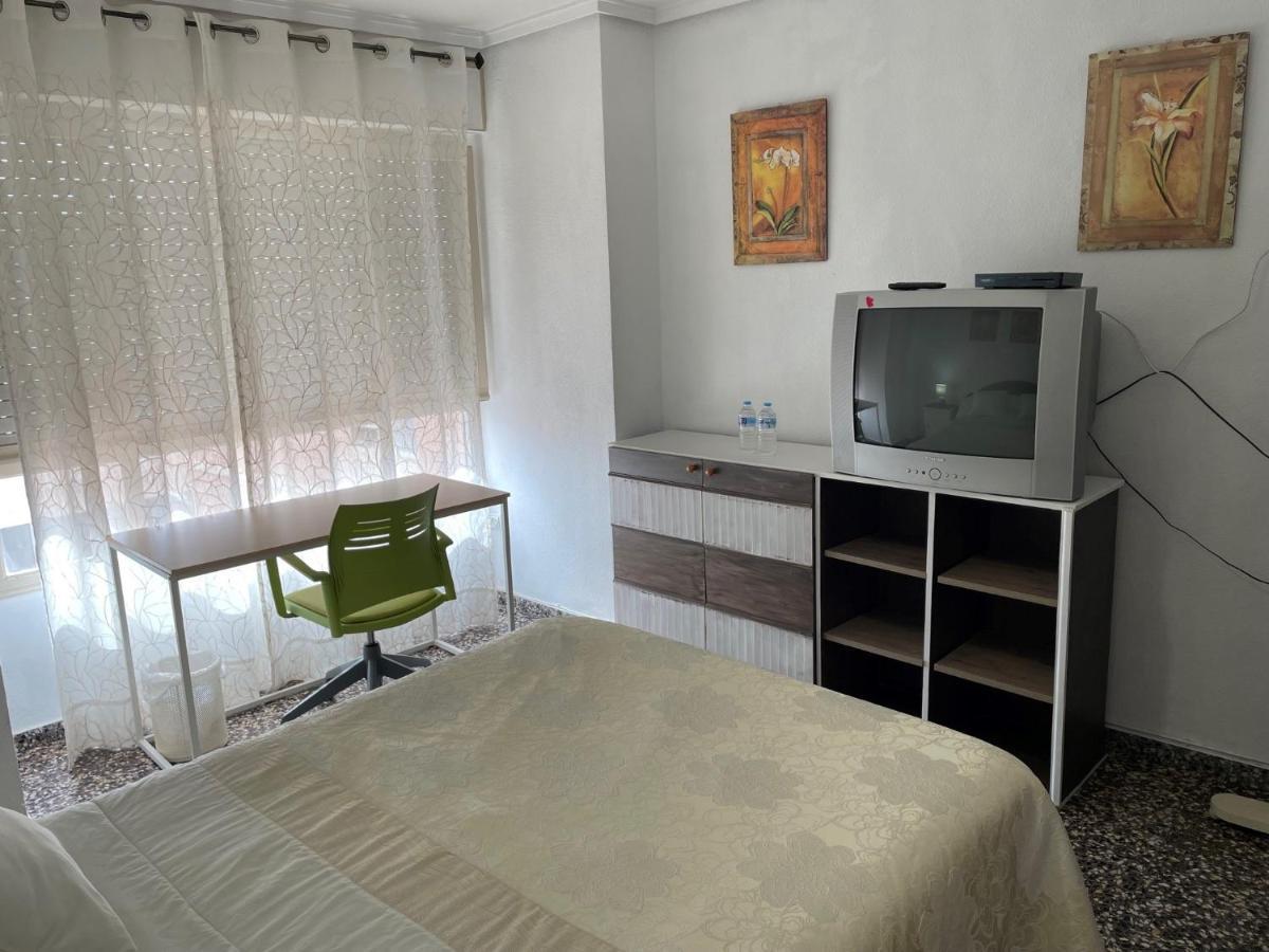 Turistico Millan Apartment Monovar