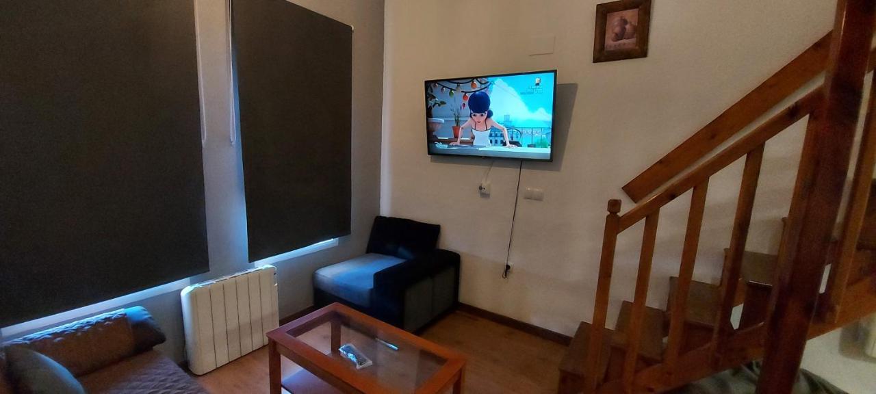 Atico Duplex Ginebra A Pie De Pistas Apartment