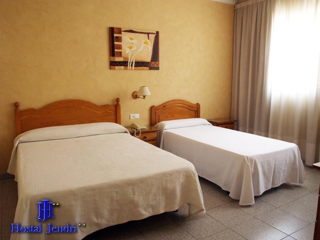 Hotel Jendri * Almazora