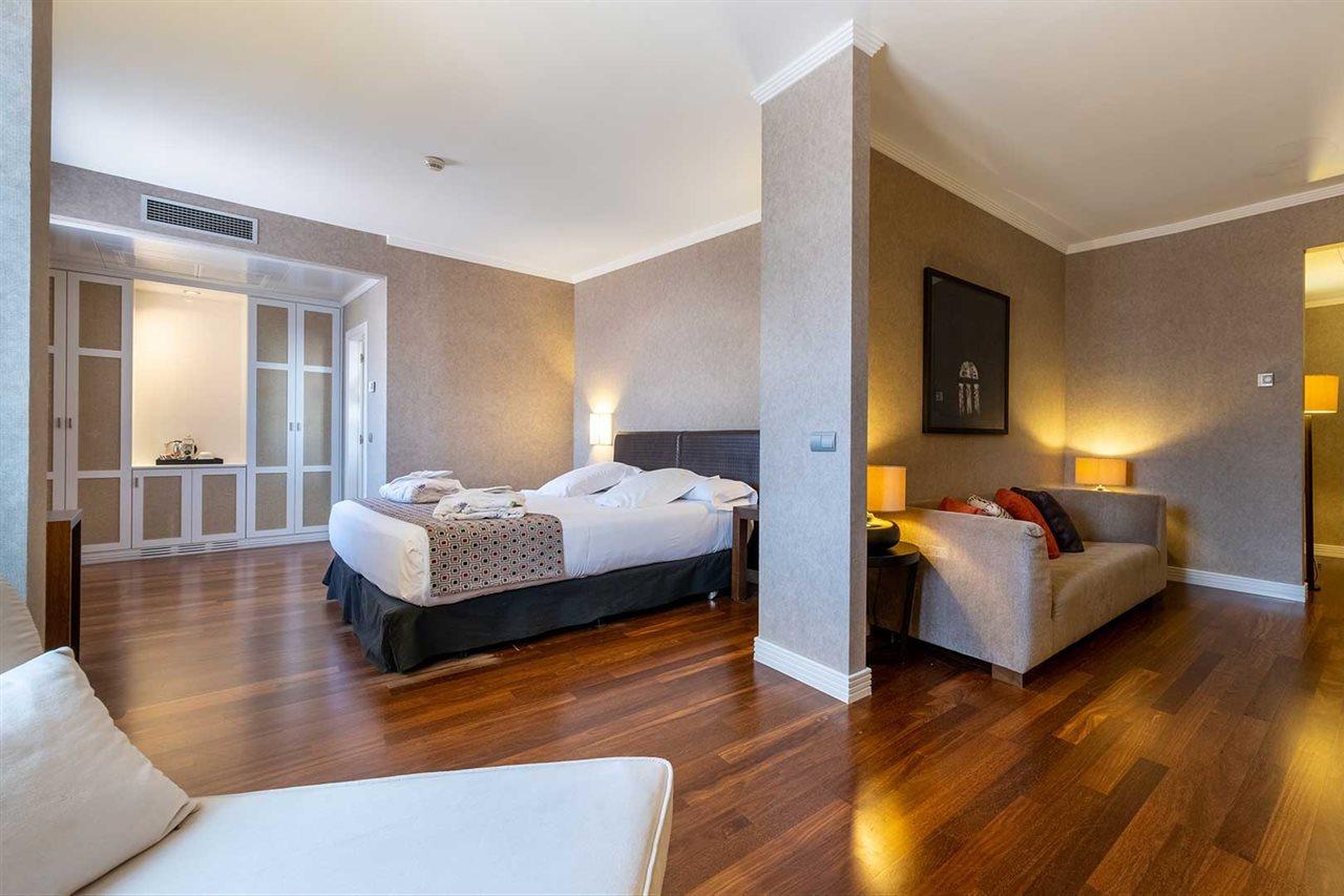 Hotel Castilla Termal 4*