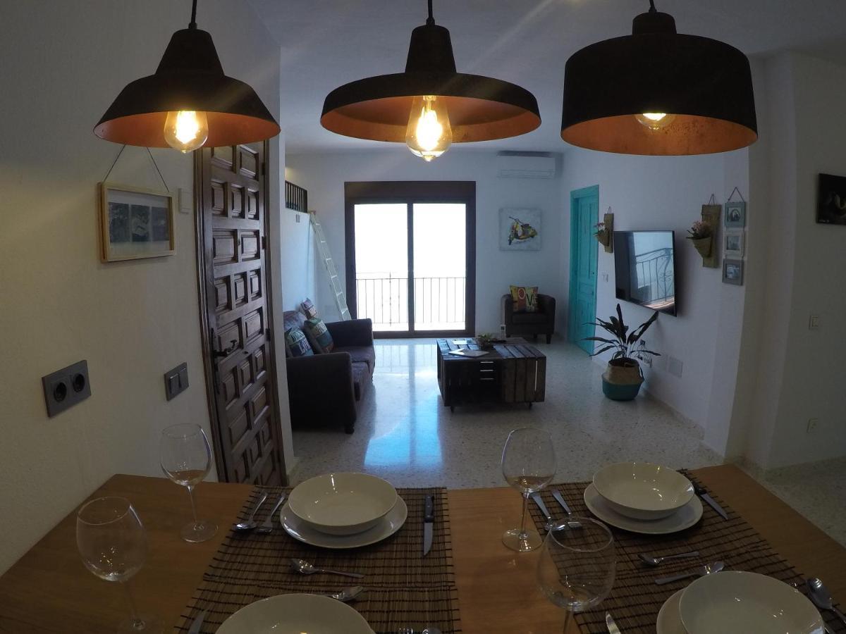 Casa Mixa Con Decoración Estilo Industrial Apartamento *